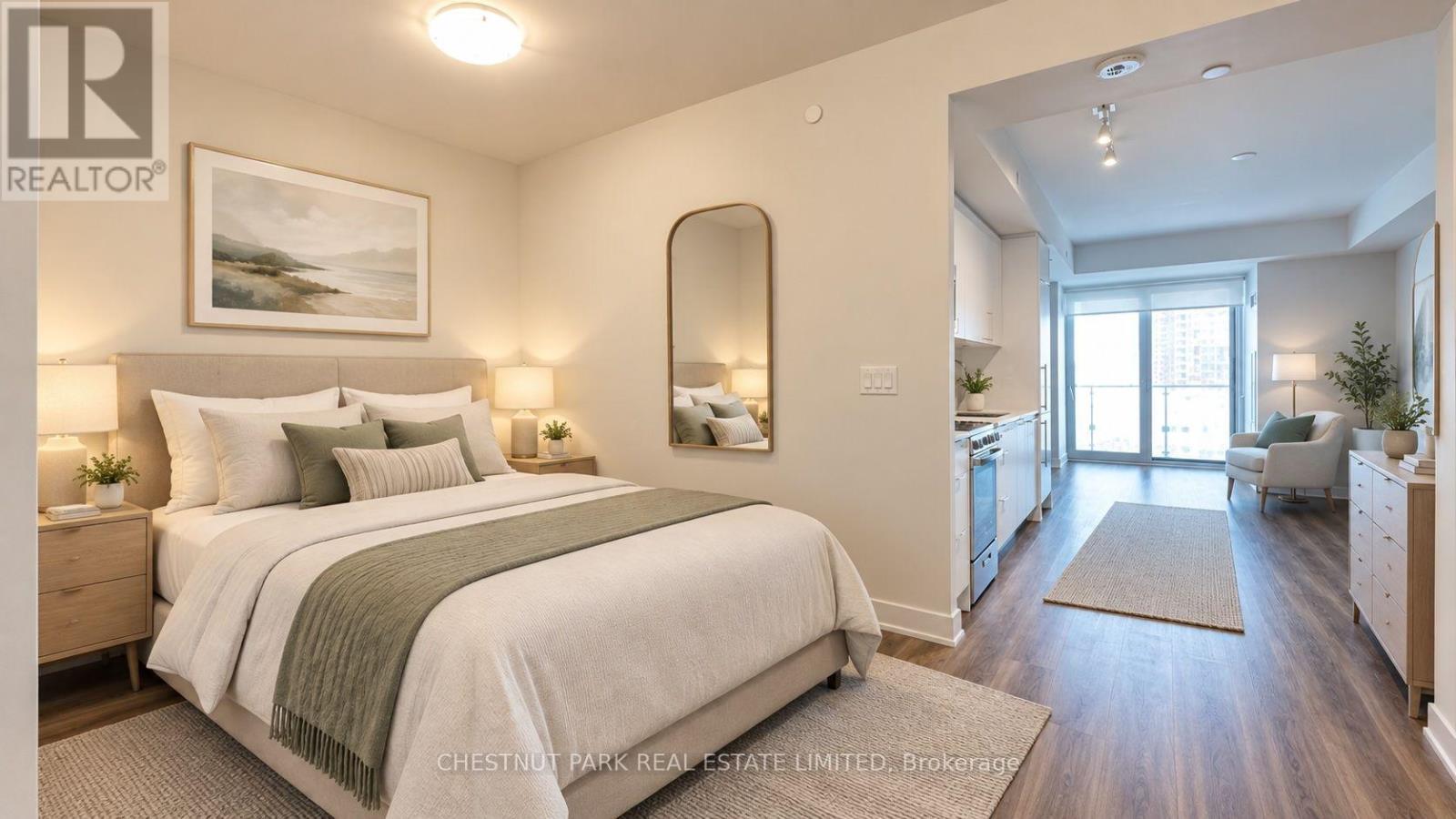 1305 - 430 Square One Drive, Mississauga, Ontario  L5B 0L6 - Photo 4 - W13757070