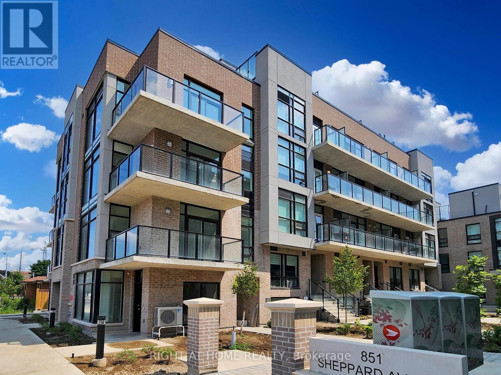 30 - 851 SHEPPARD AVENUE W, Toronto, Ontario