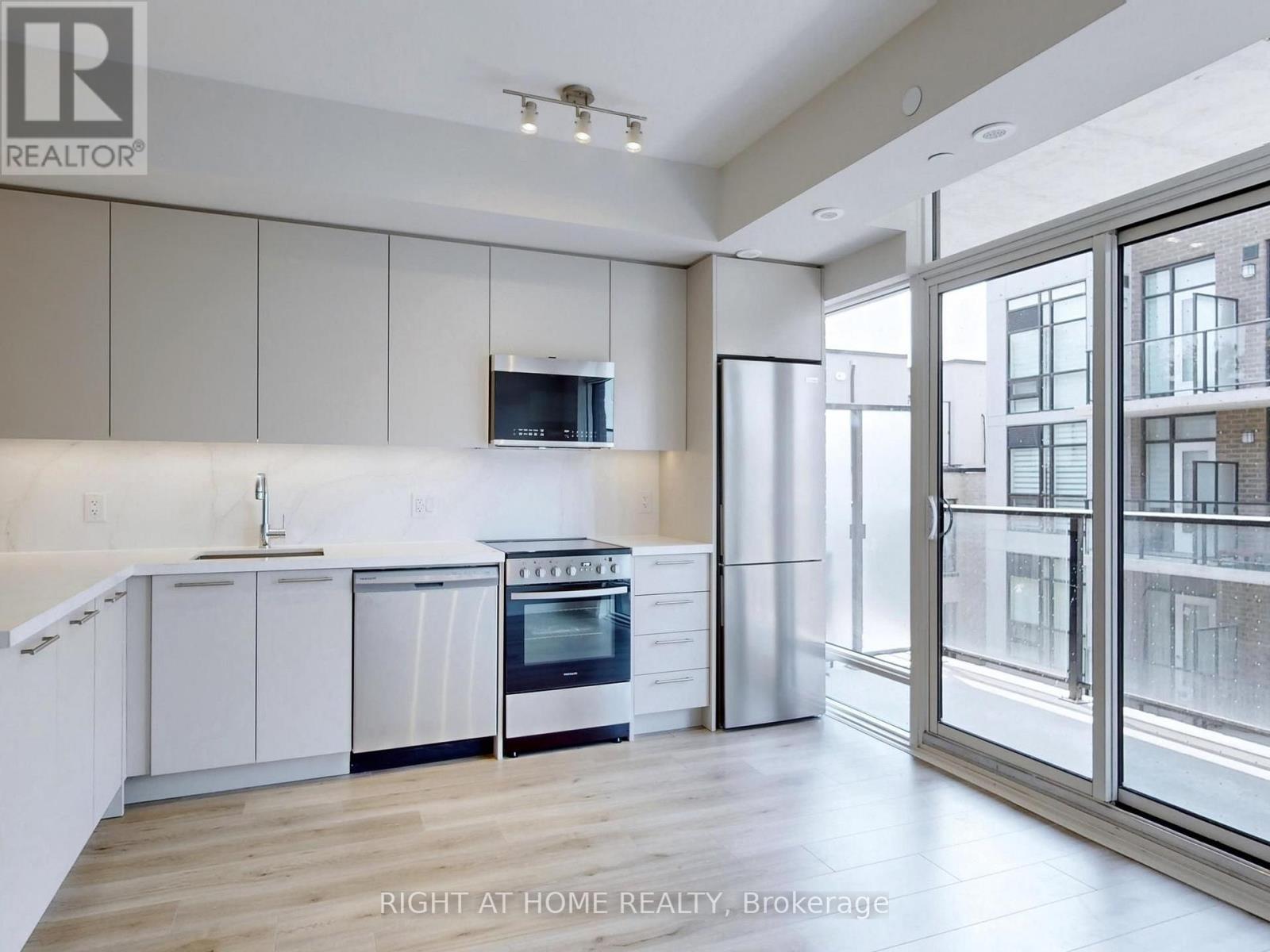 30 - 851 Sheppard Avenue W, Toronto, Ontario  M3H 0G2 - Photo 11 - C13758030