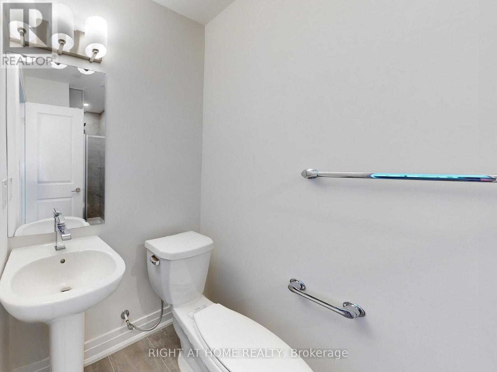 30 - 851 Sheppard Avenue W, Toronto, Ontario  M3H 0G2 - Photo 15 - C13758030