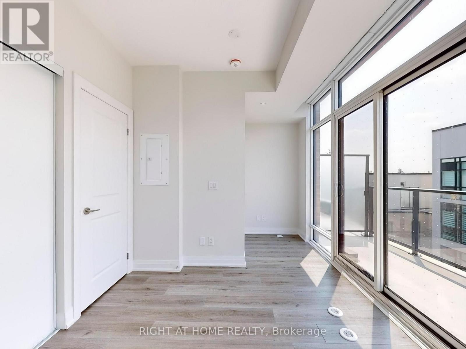 30 - 851 Sheppard Avenue W, Toronto, Ontario  M3H 0G2 - Photo 19 - C13758030