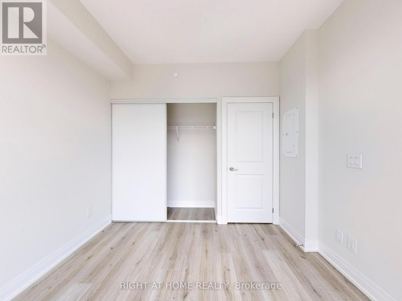 30 - 851 Sheppard Avenue W, Toronto, Ontario  M3H 0G2 - Photo 22 - C13758030