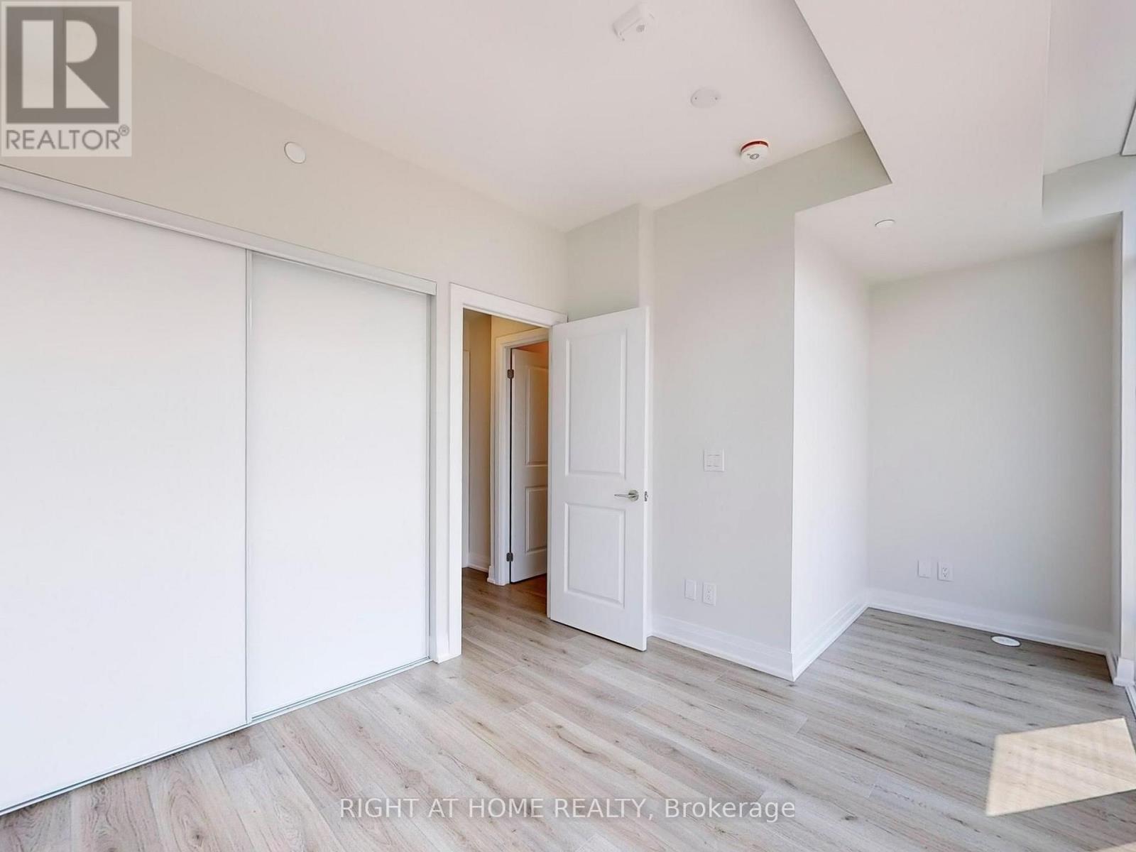 30 - 851 Sheppard Avenue W, Toronto, Ontario  M3H 0G2 - Photo 24 - C13758030