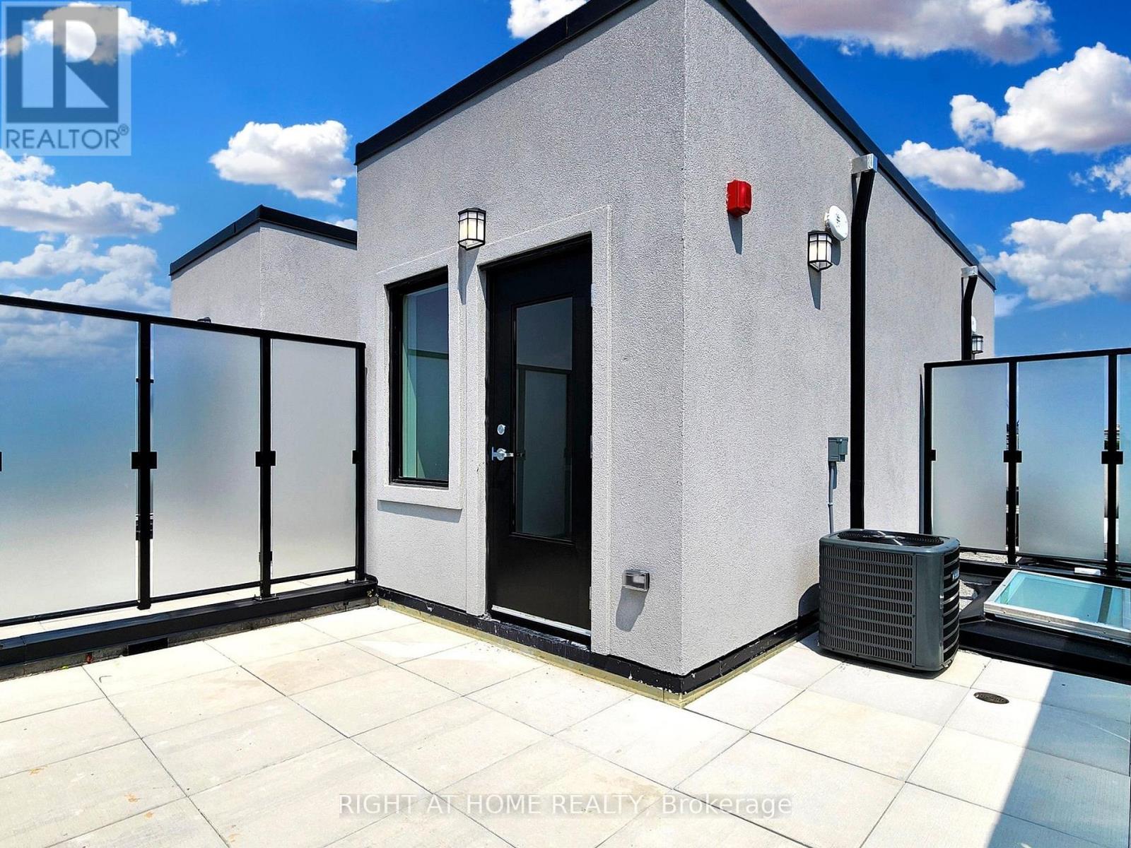 30 - 851 Sheppard Avenue W, Toronto, Ontario  M3H 0G2 - Photo 26 - C13758030