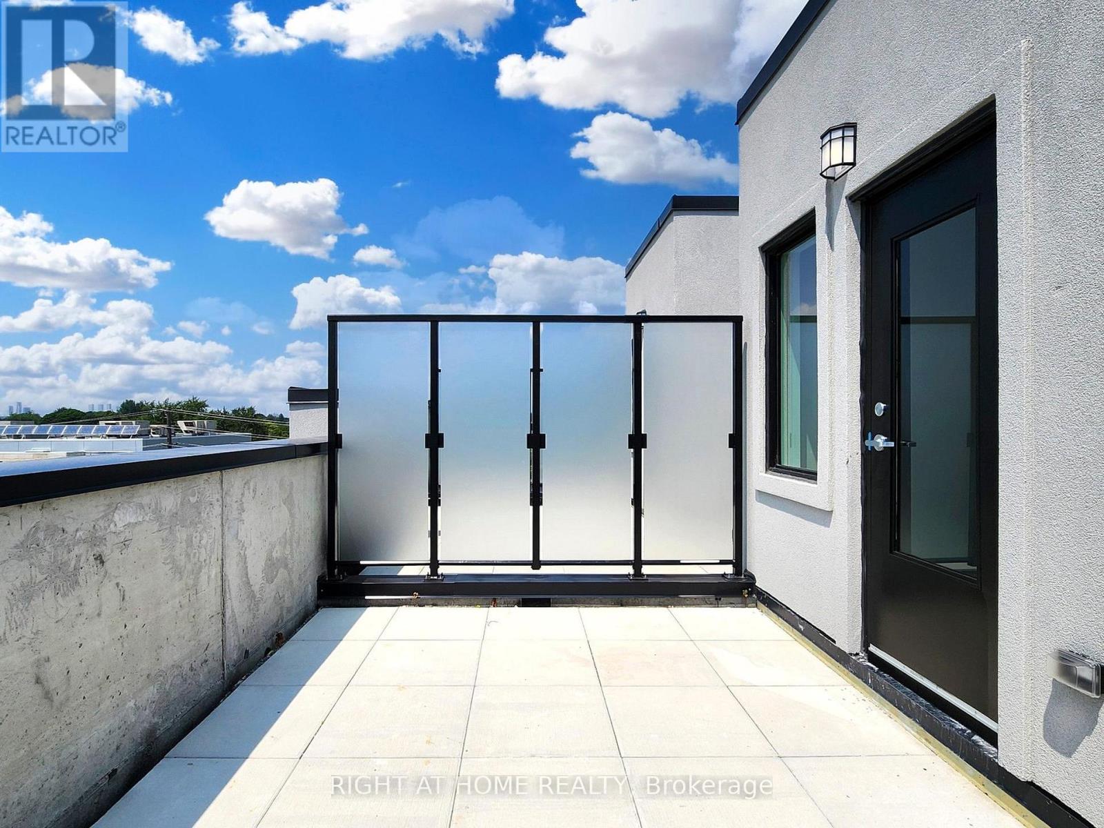 30 - 851 Sheppard Avenue W, Toronto, Ontario  M3H 0G2 - Photo 27 - C13758030