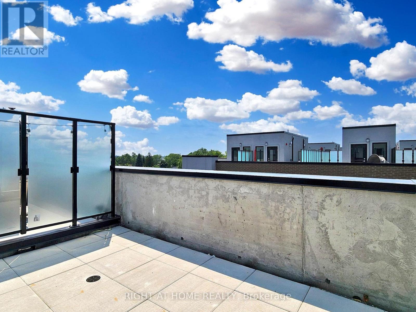 30 - 851 Sheppard Avenue W, Toronto, Ontario  M3H 0G2 - Photo 28 - C13758030