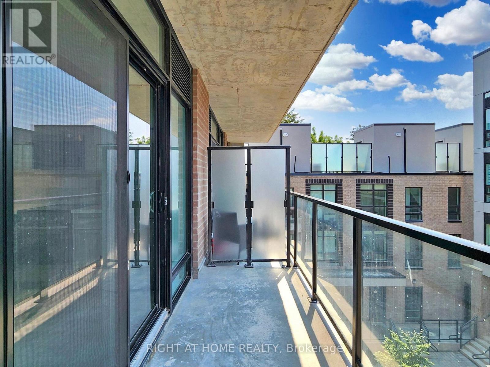 30 - 851 Sheppard Avenue W, Toronto, Ontario  M3H 0G2 - Photo 31 - C13758030
