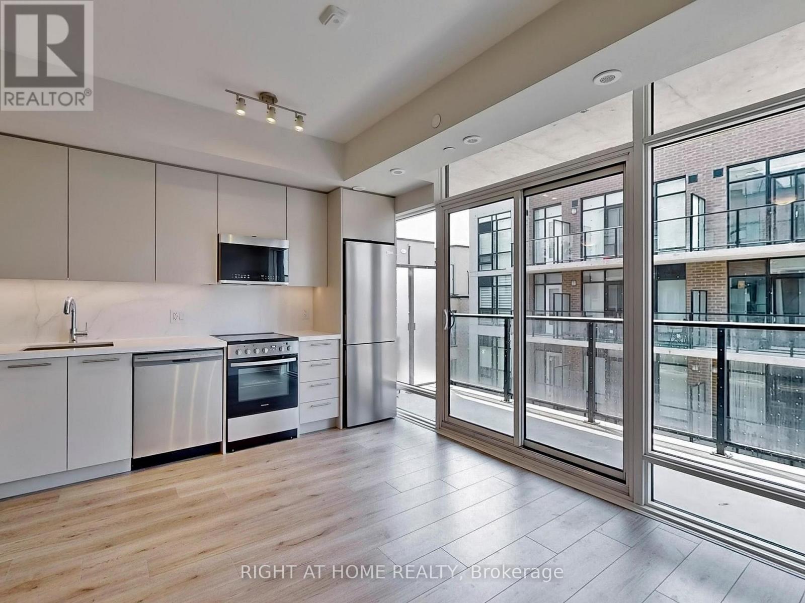 30 - 851 Sheppard Avenue W, Toronto, Ontario  M3H 0G2 - Photo 9 - C13758030