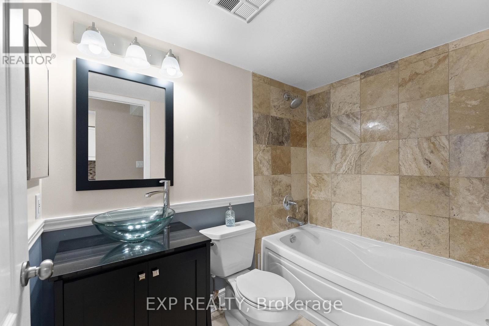 308 - 398 Eglinton Avenue E, Toronto, Ontario  M4P 3H8 - Photo 15 - C13758032