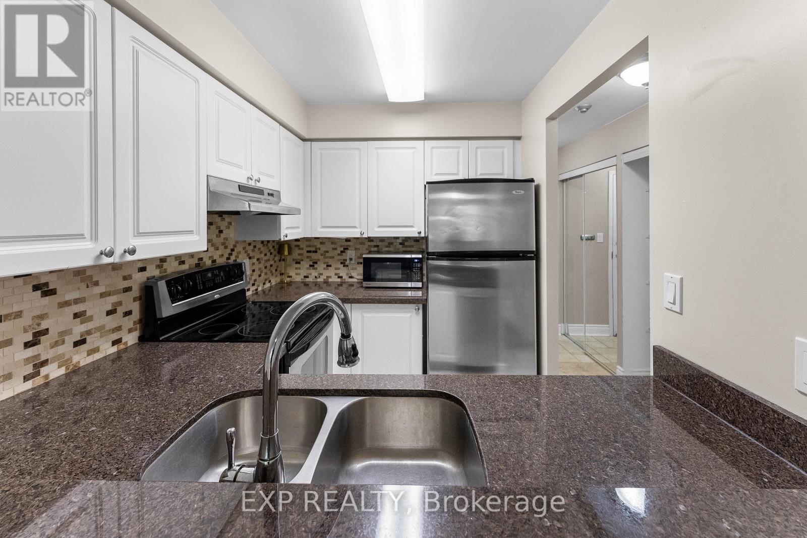 308 - 398 Eglinton Avenue E, Toronto, Ontario  M4P 3H8 - Photo 9 - C13758032