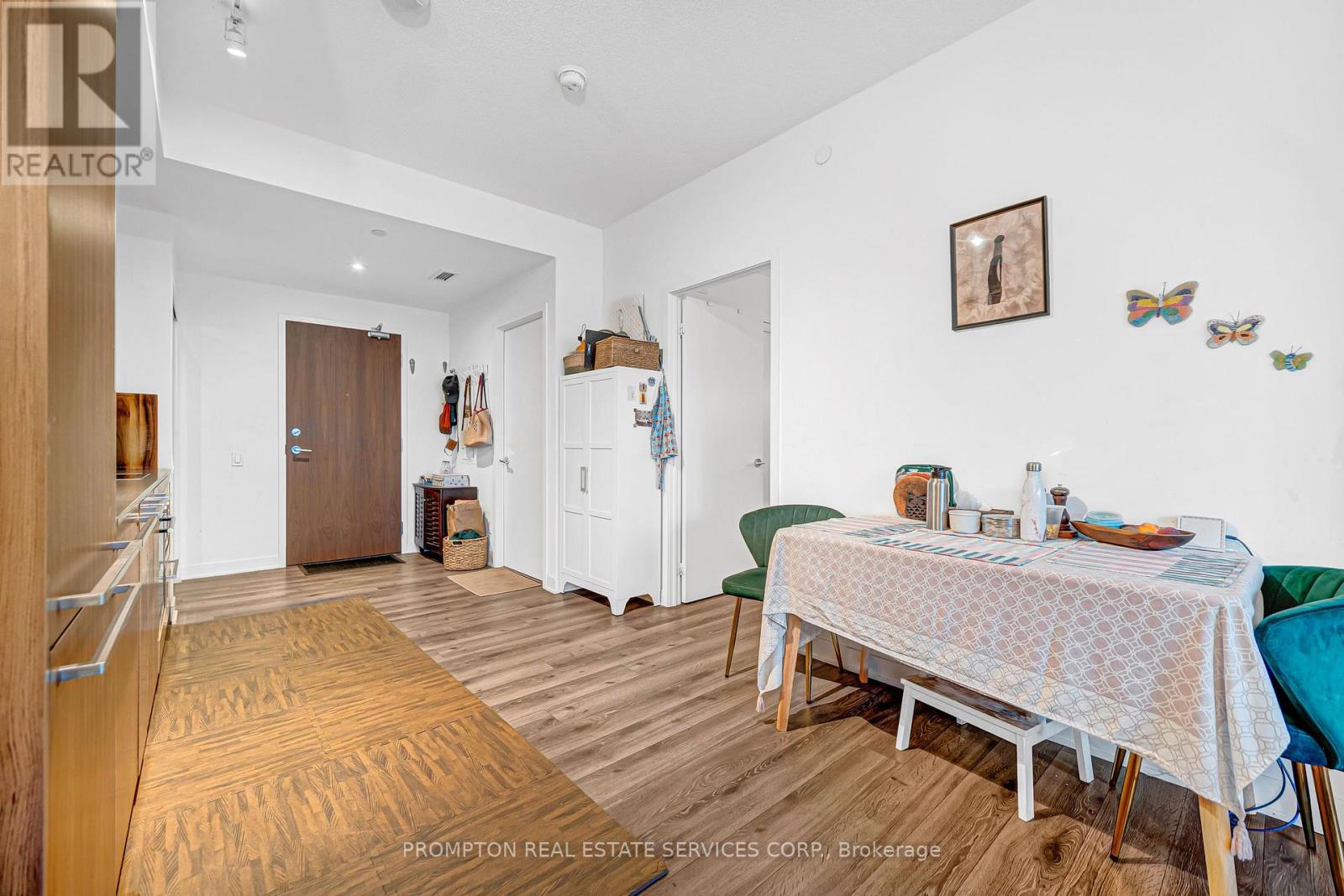 208 - 90 Queens Wharf Road, Toronto, Ontario  M5V 0E6 - Photo 13 - C13758050