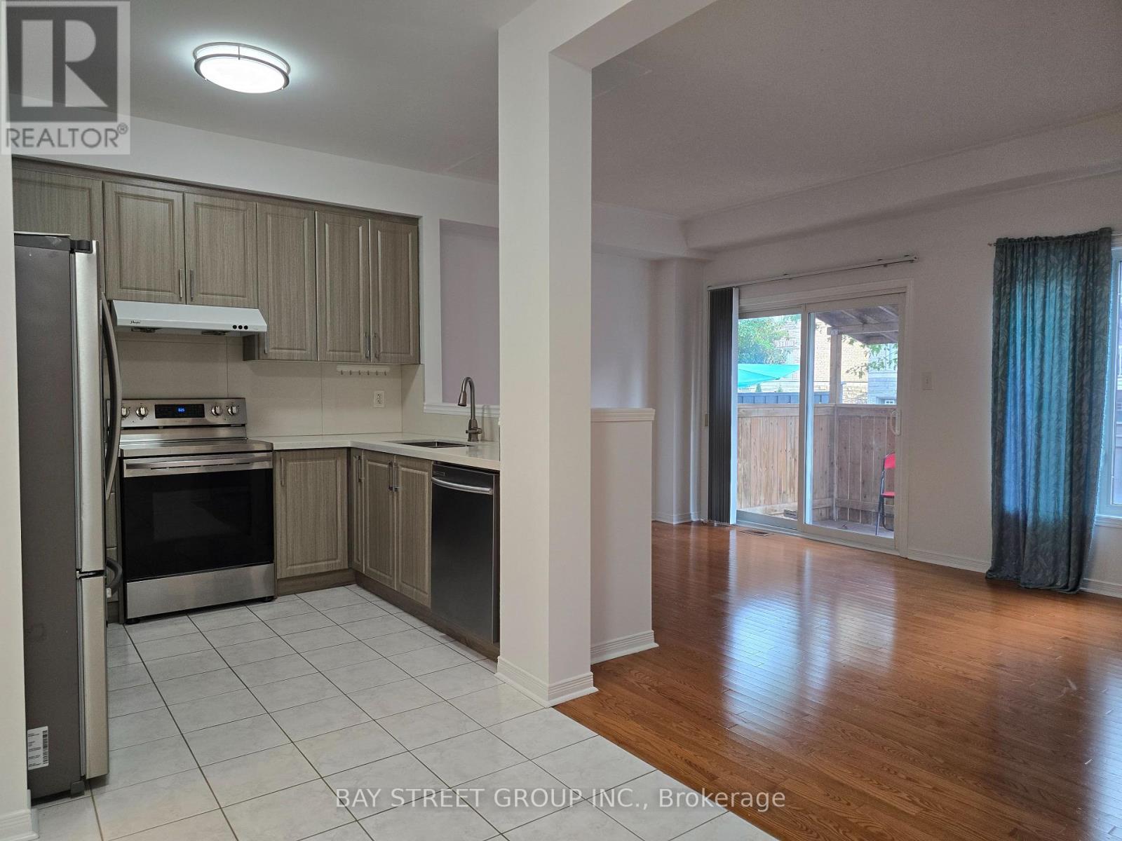88 Dairy Drive, Toronto, Ontario  M1L 0E9 - Photo 3 - E13758054