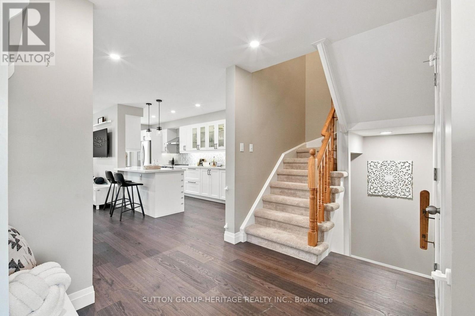 1517 Fieldgate Drive, Oshawa, Ontario  L1K 2L6 - Photo 4 - E13758064