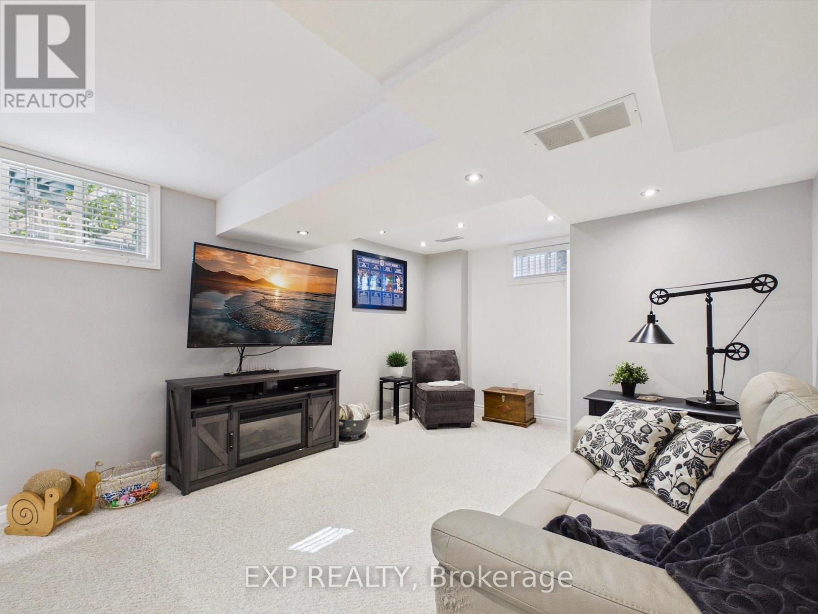 23 Mckenzie Crescent, Barrie, Ontario  L4N 5R5 - Photo 36 - S13758062