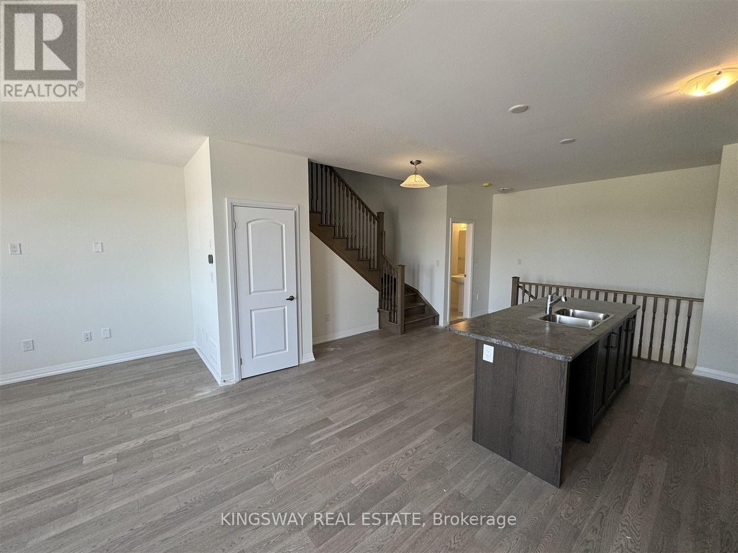27 Central Market Drive, Haldimand, Ontario  N3W 0J3 - Photo 6 - X13758020