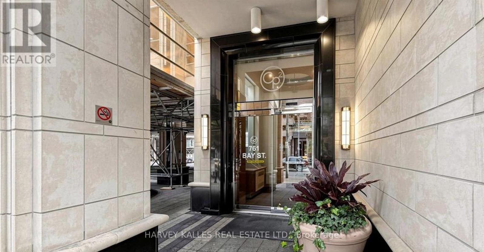 707 - 761 Bay Street S, Toronto, Ontario  M5G 2R2 - Photo 2 - C13758074