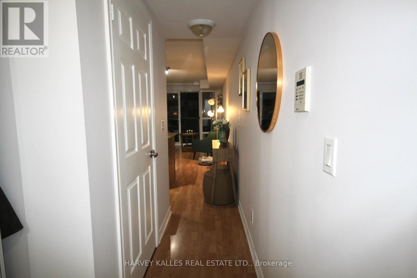 707 - 761 Bay Street S, Toronto, Ontario  M5G 2R2 - Photo 5 - C13758074
