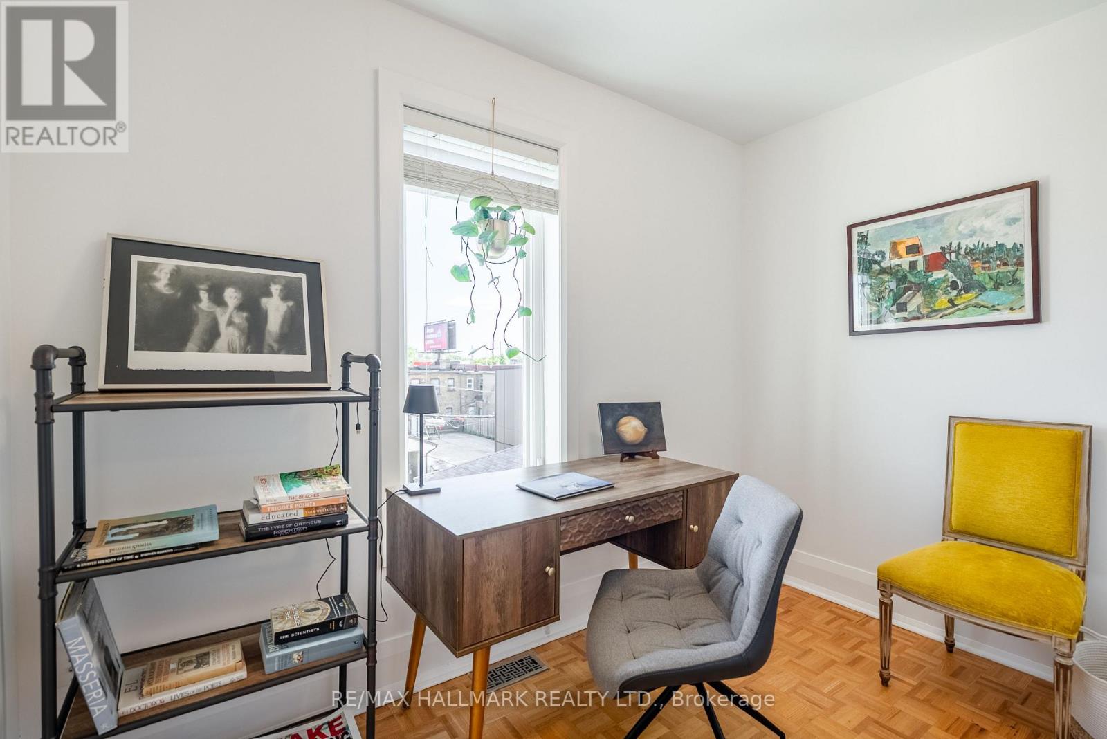 397 Strathmore Boulevard, Toronto, Ontario  M4C 1N6 - Photo 14 - E13758078