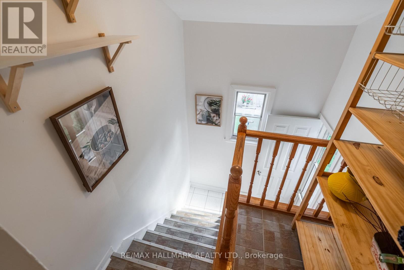 397 Strathmore Boulevard, Toronto, Ontario  M4C 1N6 - Photo 16 - E13758078