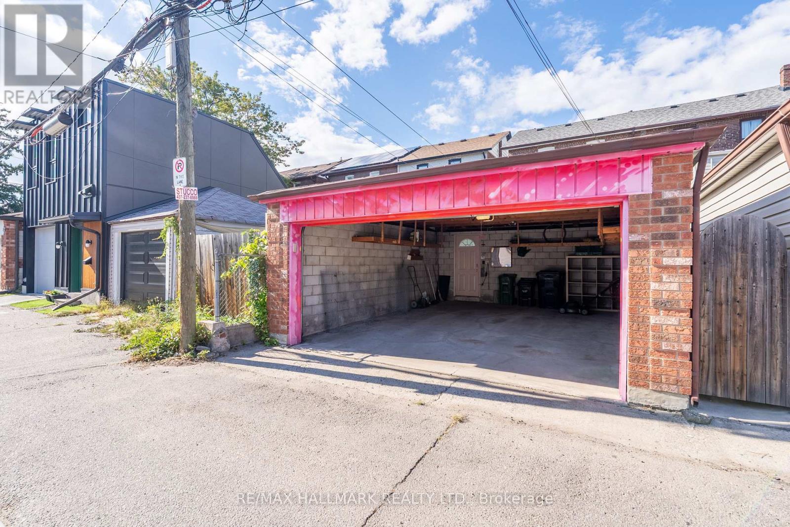 397 Strathmore Boulevard, Toronto, Ontario  M4C 1N6 - Photo 23 - E13758078