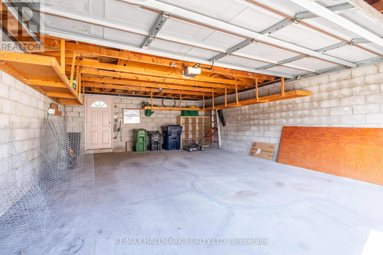 397 Strathmore Boulevard, Toronto, Ontario  M4C 1N6 - Photo 24 - E13758078