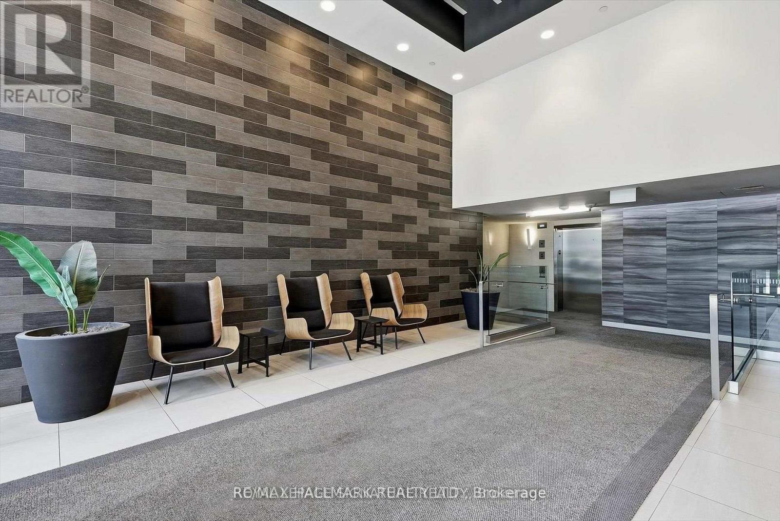 709 - 1238 Dundas Street E, Toronto, Ontario  M4M 0C6 - Photo 2 - E13758080