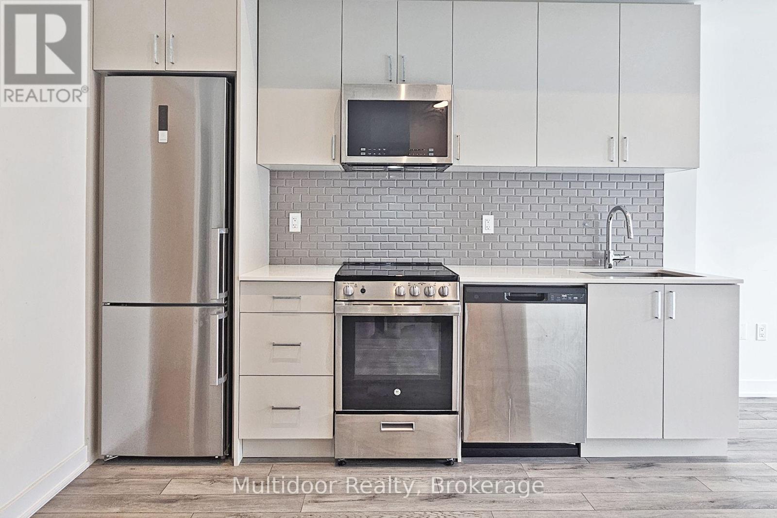 151 - 1005 Dundas Street E, Oakville, Ontario  L6H 8C7 - Photo 3 - W13751394