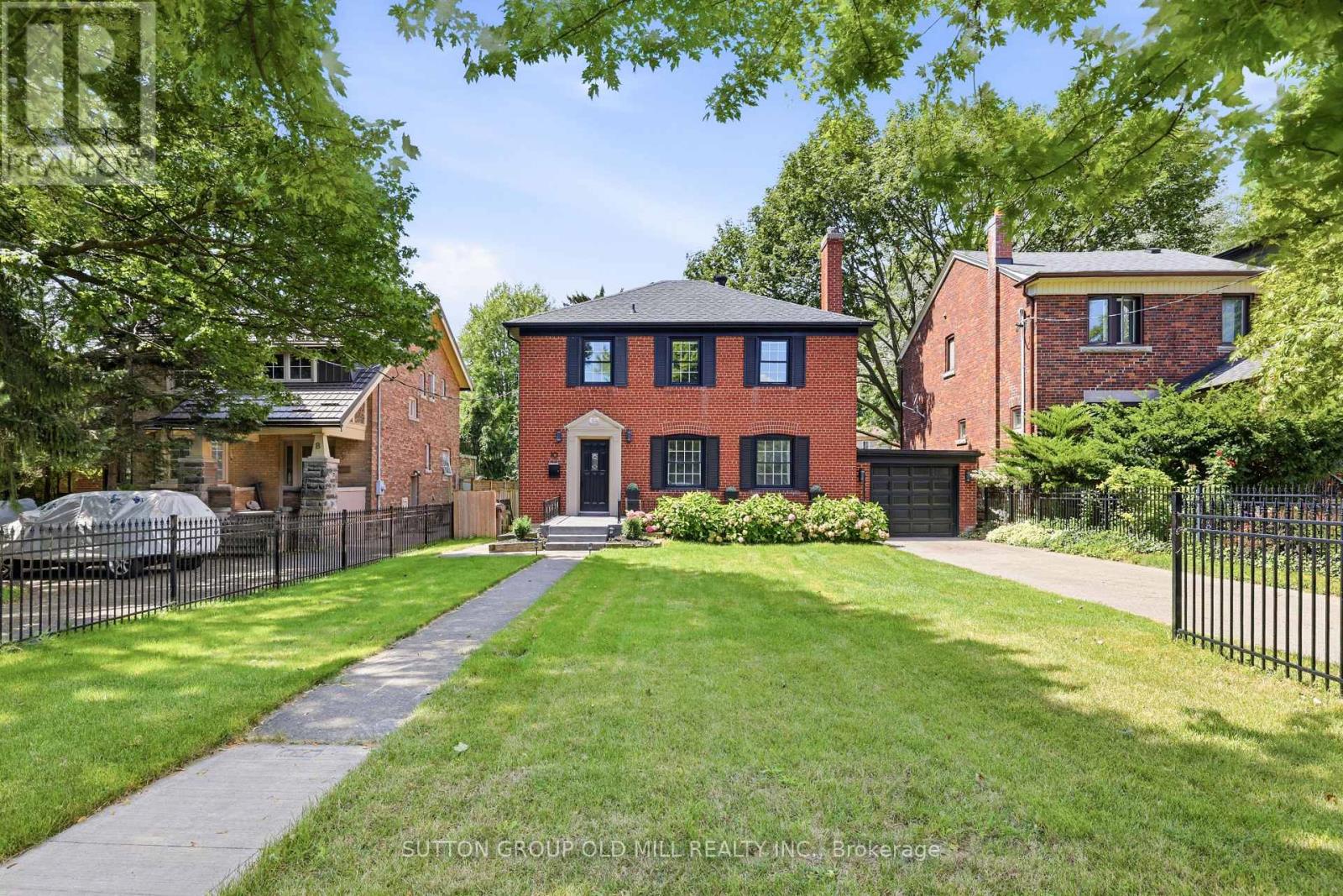 10 Queens Avenue, Toronto, Ontario  M8V 2N1 - Photo 4 - W13758096