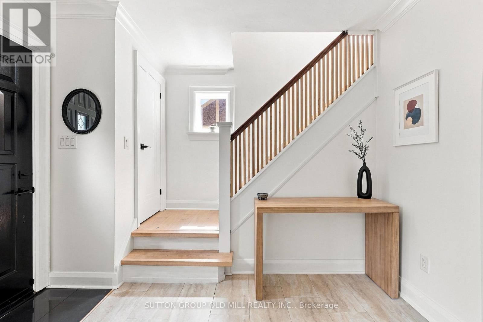 10 Queens Avenue, Toronto, Ontario  M8V 2N1 - Photo 5 - W13758096