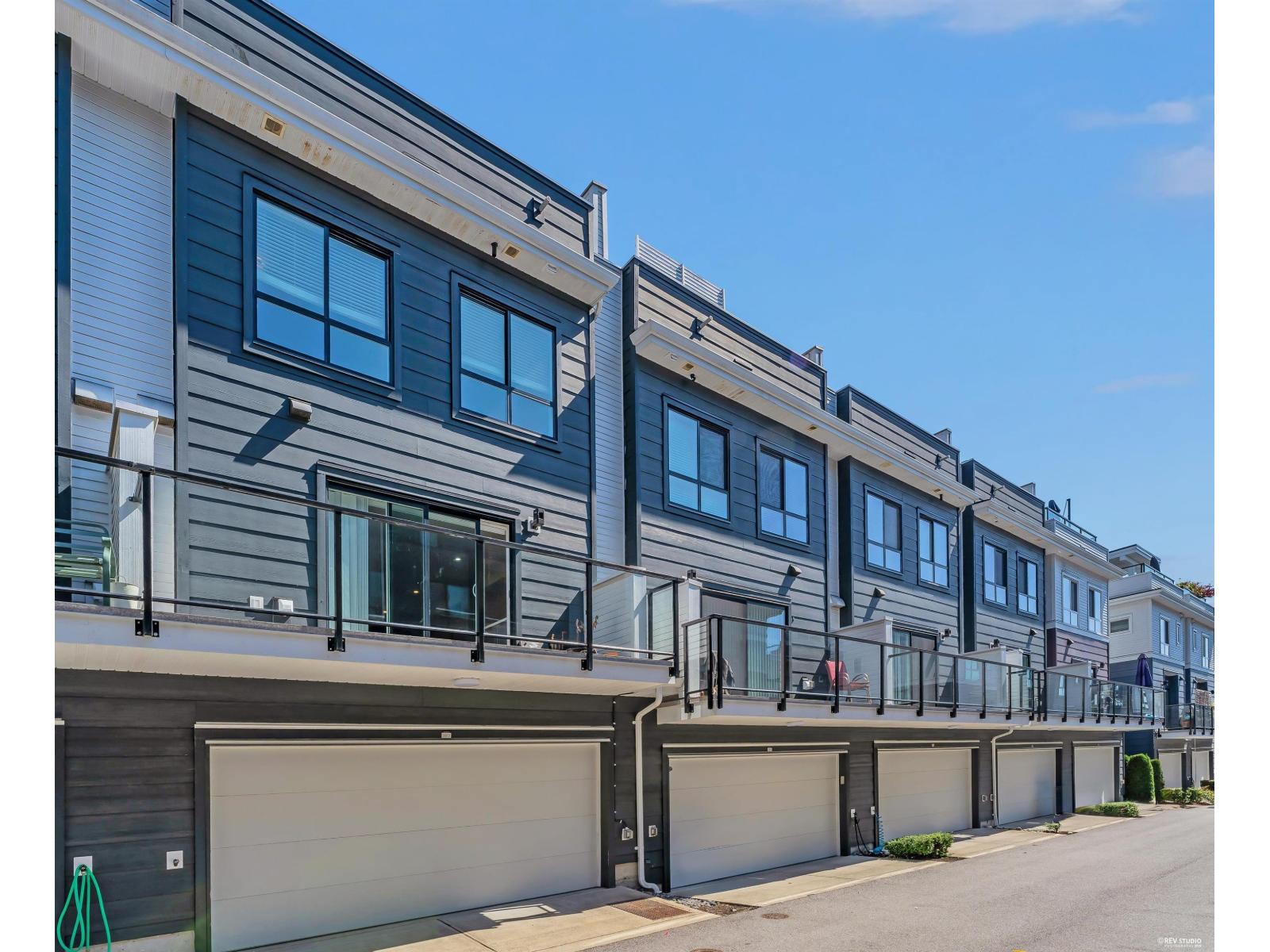 180 2277 Oak Meadows Drive, Surrey, British Columbia  V3Z 0W6 - Photo 1 - R3158992