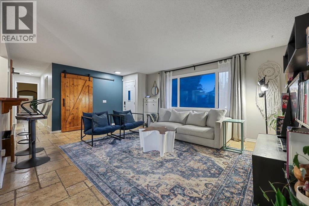 363 Queensland Drive SE, Calgary, Alberta  T2J 4G3 - Photo 8 - A2342719