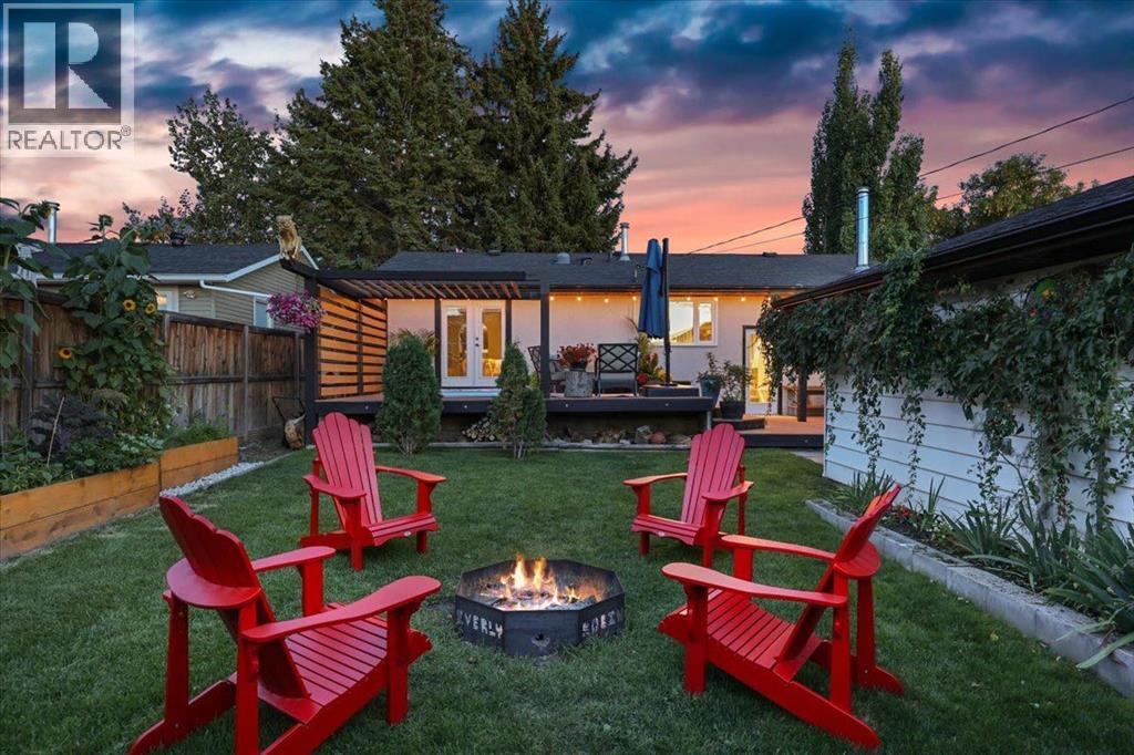 363 Queensland Drive SE, Calgary, Alberta  T2J 4G3 - Photo 3 - A2342719