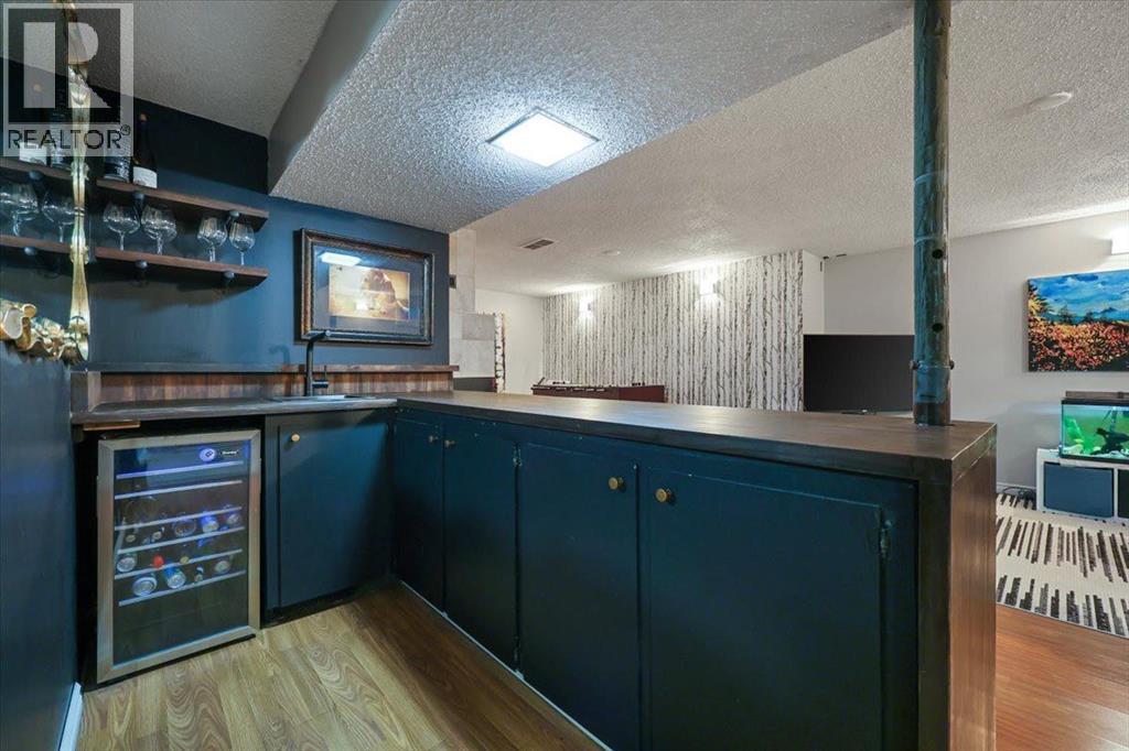 363 Queensland Drive SE, Calgary, Alberta  T2J 4G3 - Photo 30 - A2342719