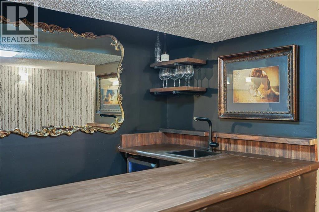 363 Queensland Drive SE, Calgary, Alberta  T2J 4G3 - Photo 31 - A2342719