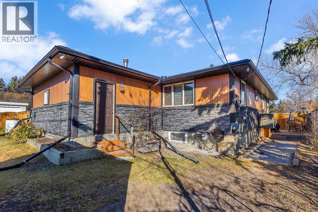 3 Cardiff Drive NW, Calgary, Alberta  T2K 1R4 - Photo 6 - A2343161