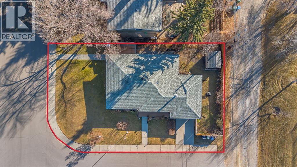 3 Cardiff Drive NW, Calgary, Alberta  T2K 1R4 - Photo 44 - A2343161