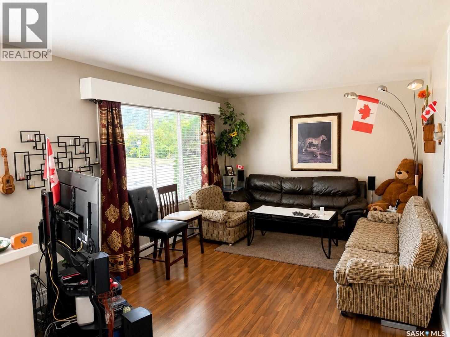 1438 D Avenue N, Saskatoon, Saskatchewan  S7L 1P4 - Photo 6 - SK047917