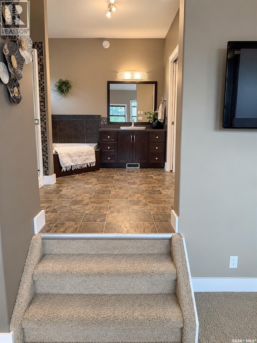 700 Balmoral Bay, Swift Current, Saskatchewan  S9H 5M9 - Photo 11 - SK047905