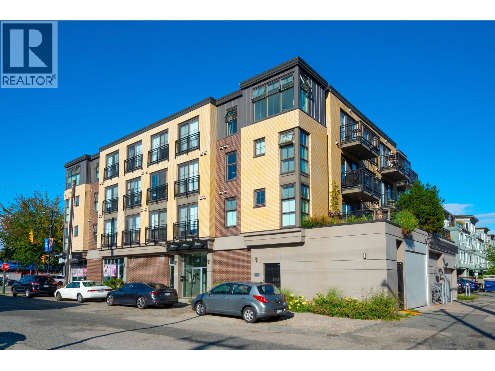 203 2528 Collingwood Street, Vancouver, British Columbia  V6R 0C1 - Photo 2 - R3161980
