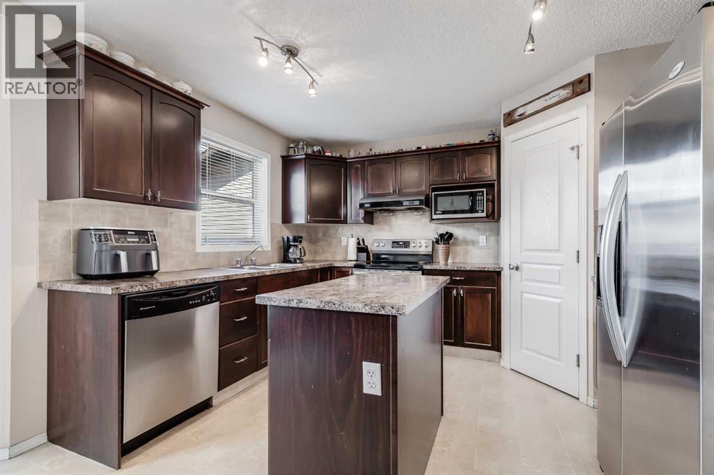 31 Taralake Gardens NE, Calgary, Alberta  T3J 0A8 - Photo 7 - A2315546