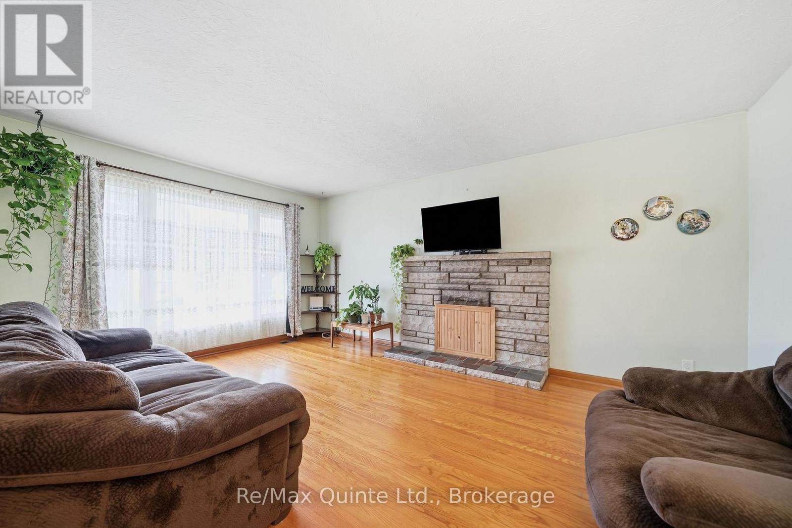 87 Orchard Drive, Belleville, Ontario  K8P 2K6 - Photo 4 - X13758194