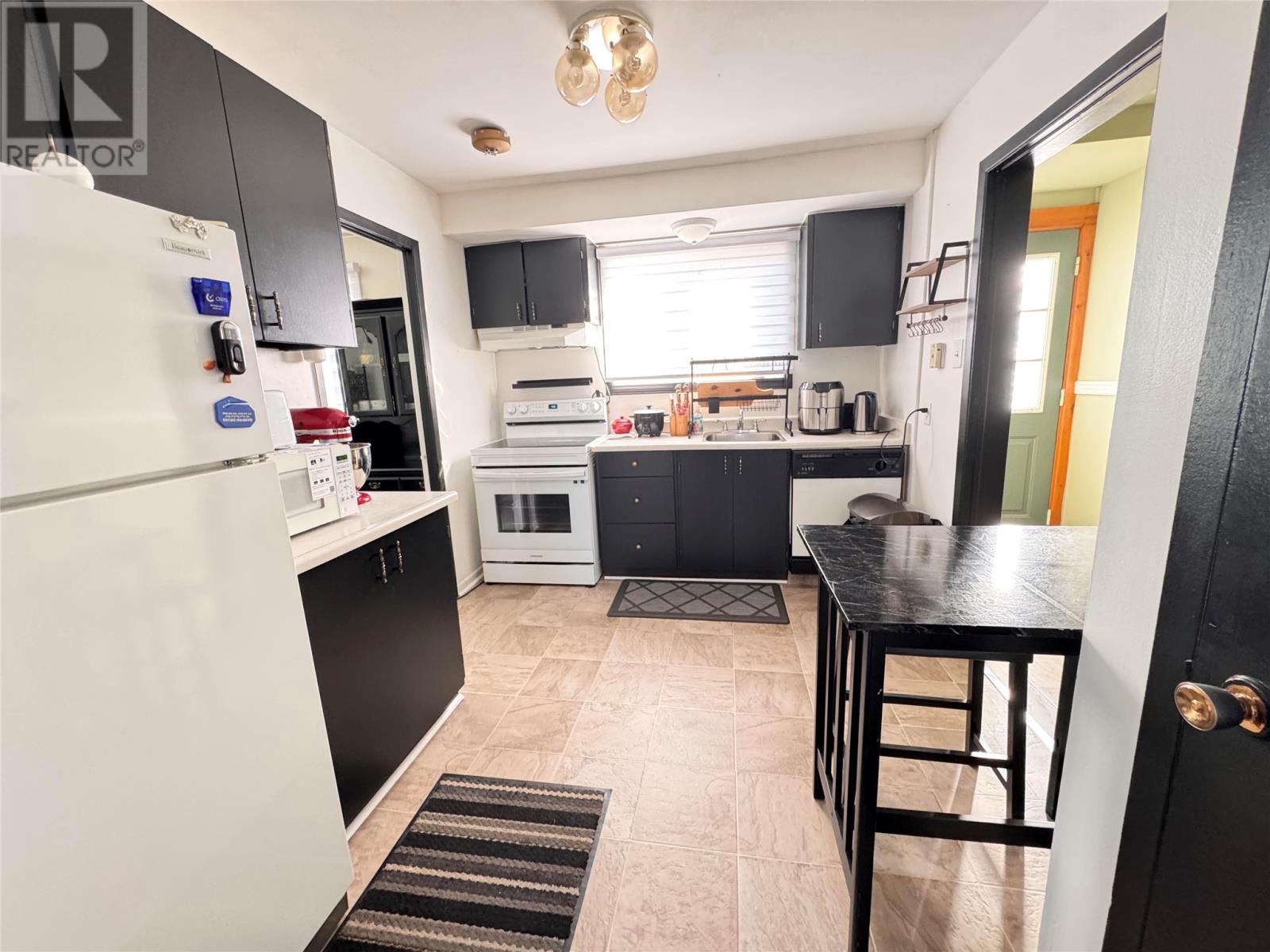 844 Tamarack Drive, Labrador City — photo 4