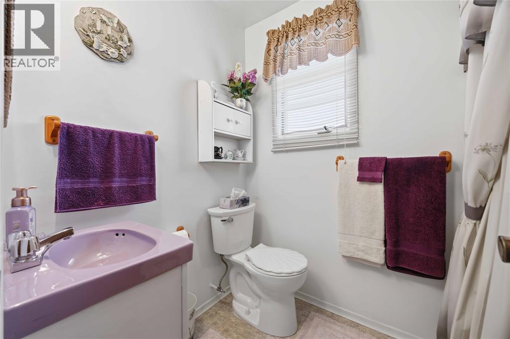 873 Michigan Avenue, Sarnia, Ontario  N7V 1L7 - Photo 21 - 26021944
