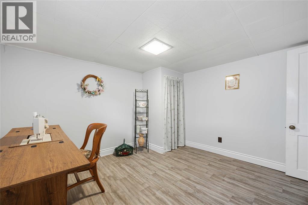 873 Michigan Avenue, Sarnia, Ontario  N7V 1L7 - Photo 31 - 26021944