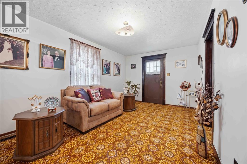 873 Michigan Avenue, Sarnia, Ontario  N7V 1L7 - Photo 6 - 26021944