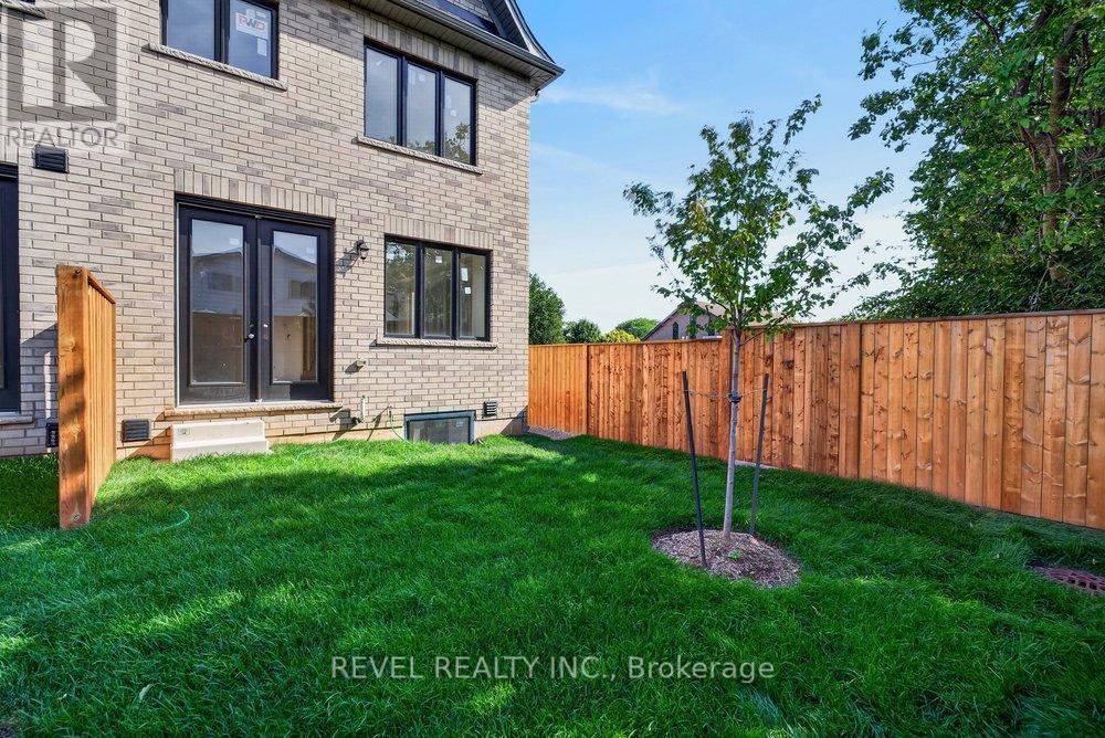 3173 Maplehill Drive, Burlington, Ontario L7N 2W3 - Photo 5 - W13446812