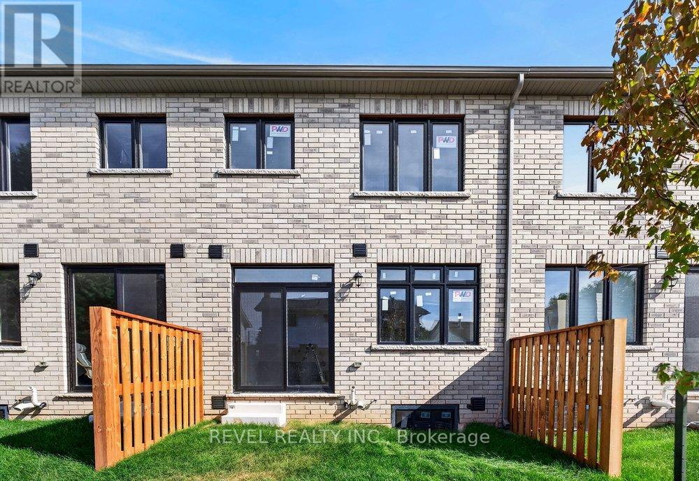 3175 Maplehill Drive, Burlington, Ontario  L7N 2W3 - Photo 4 - W13446820