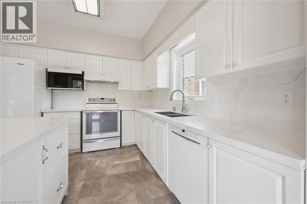 426 Hidden Creek Drive, Kitchener, Ontario  N2N 3N2 - Photo 14 - 40861553