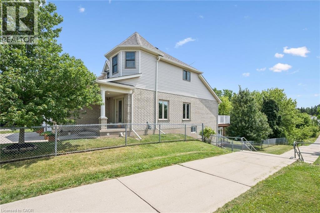 426 Hidden Creek Drive, Kitchener, Ontario  N2N 3N2 - Photo 3 - 40861553