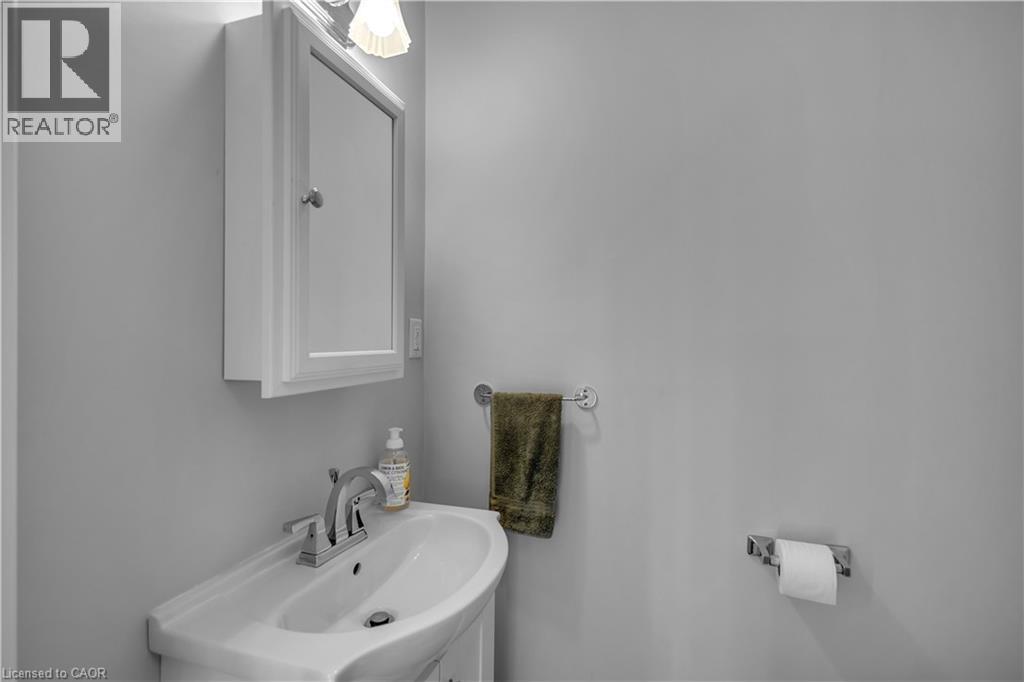 123 Hillyard Street, Hamilton, Ontario  L8L 6B5 - Photo 12 - 40860939